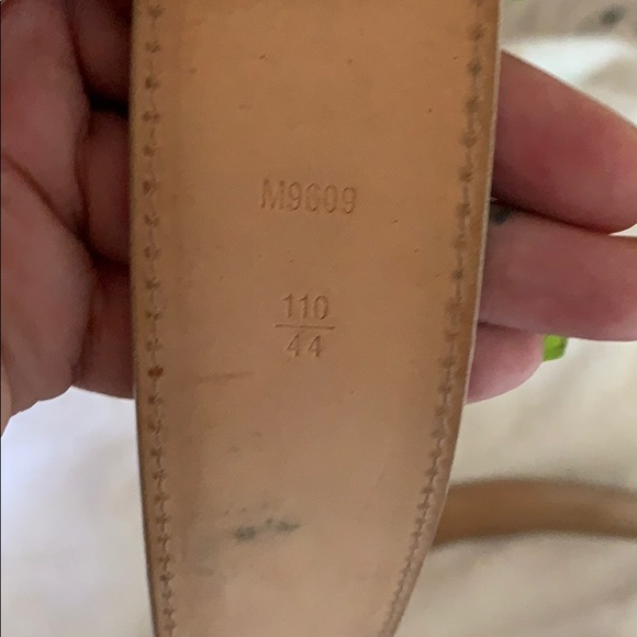 Authentic Louis Vuitton Damier Belt. - Picture 4 of 5